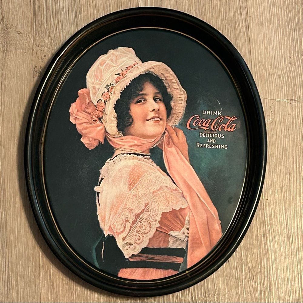 Coca-Cola Vintage Betty 1972 Retro Lady in Pink Bonnet Metal Oval Tray Victorian